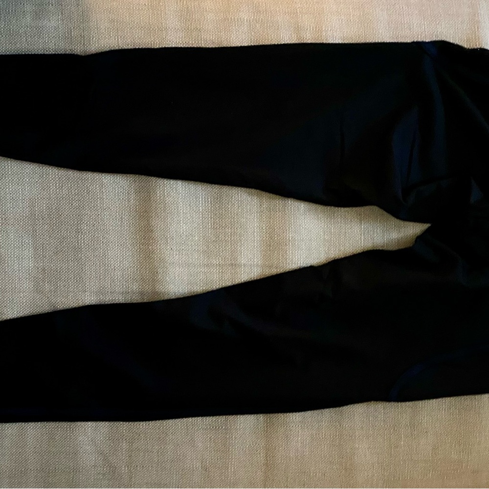 NWT Tommy John leggings.